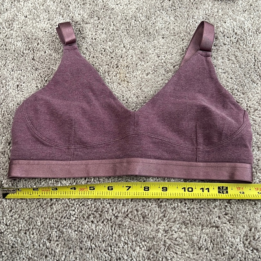 Sz 8 lululemon sports bra
